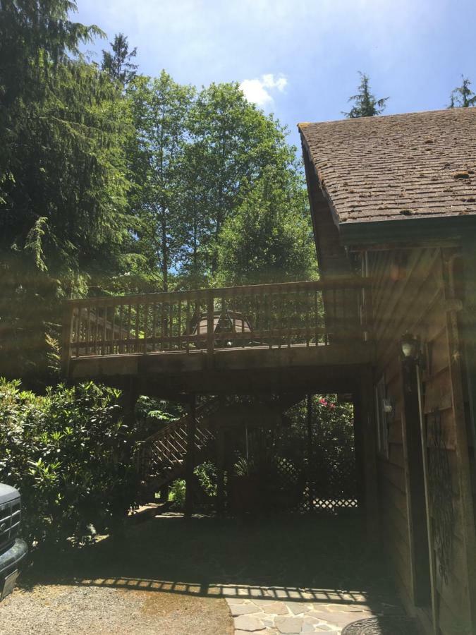 Manitou Lodge Forks Exterior photo