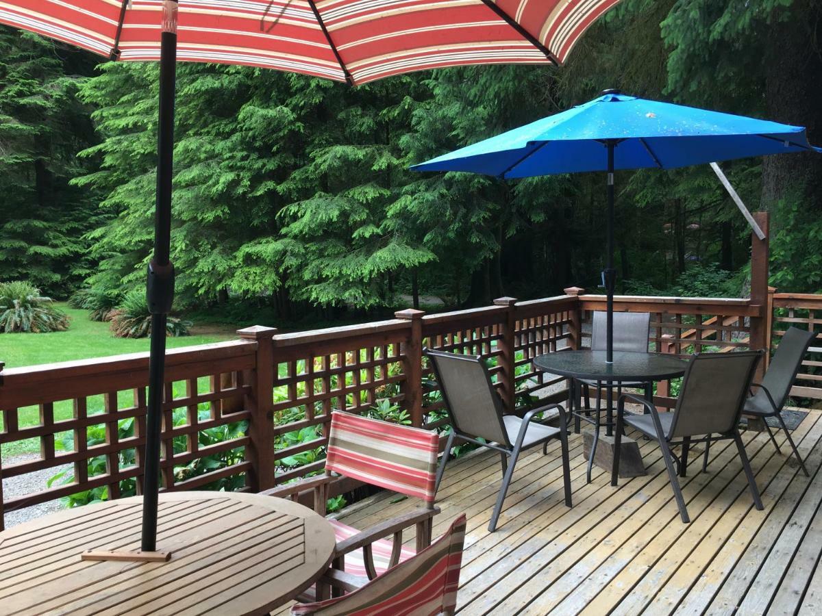 Manitou Lodge Forks Exterior photo